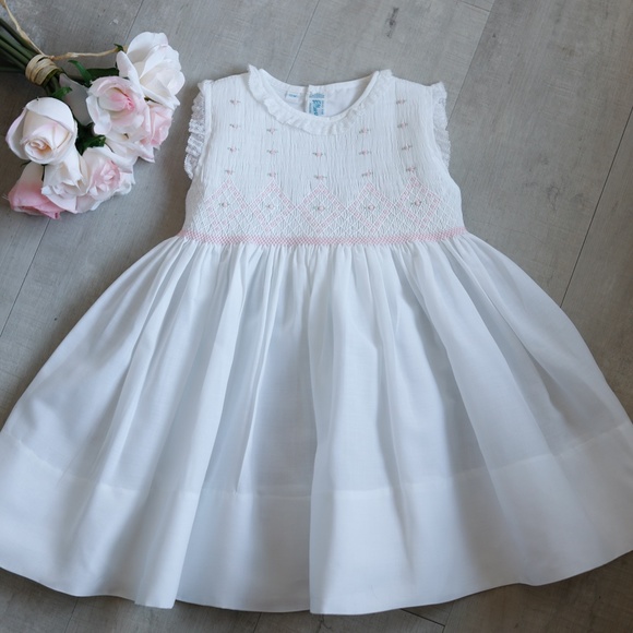 Girls White Dress Smocked Size 9 Month Feltman Brothers Pink Embroidery NWOT - Picture 3 of 7